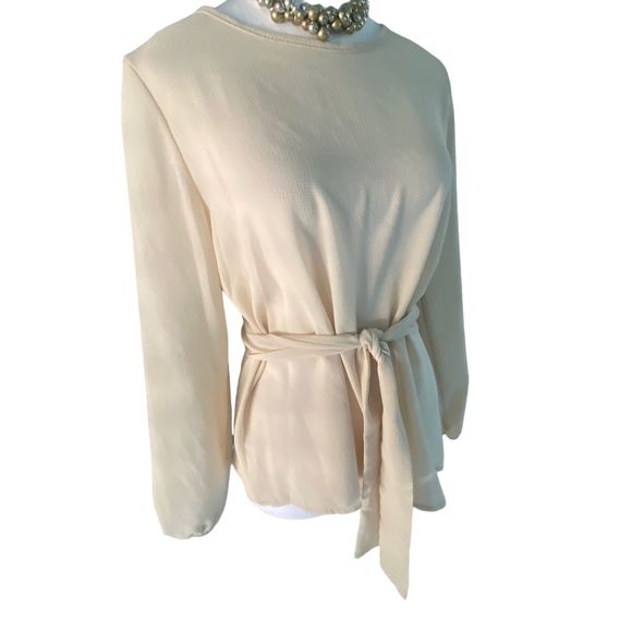 Boohoo Women Asymmetric Cream Blouse Top Puffy Long Sleeves Front Tie Size 4 - Picture 3 of 10